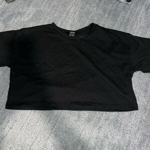 Plain black tee shirt